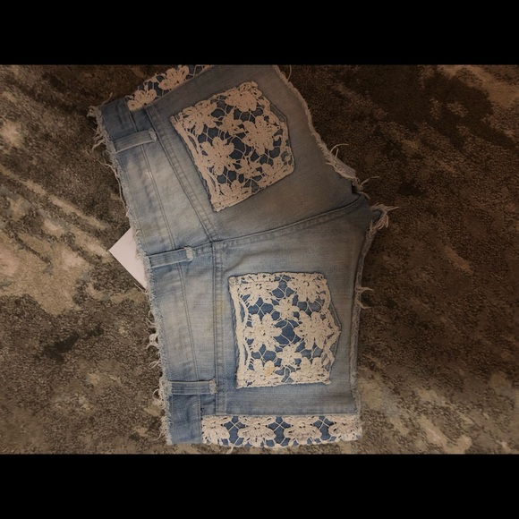 CARMAR Jean shorts - Picture 3 of 4